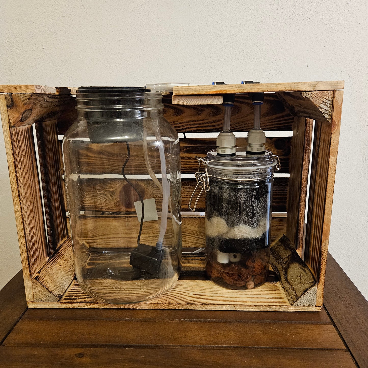 Micro-AcquaponicWorld